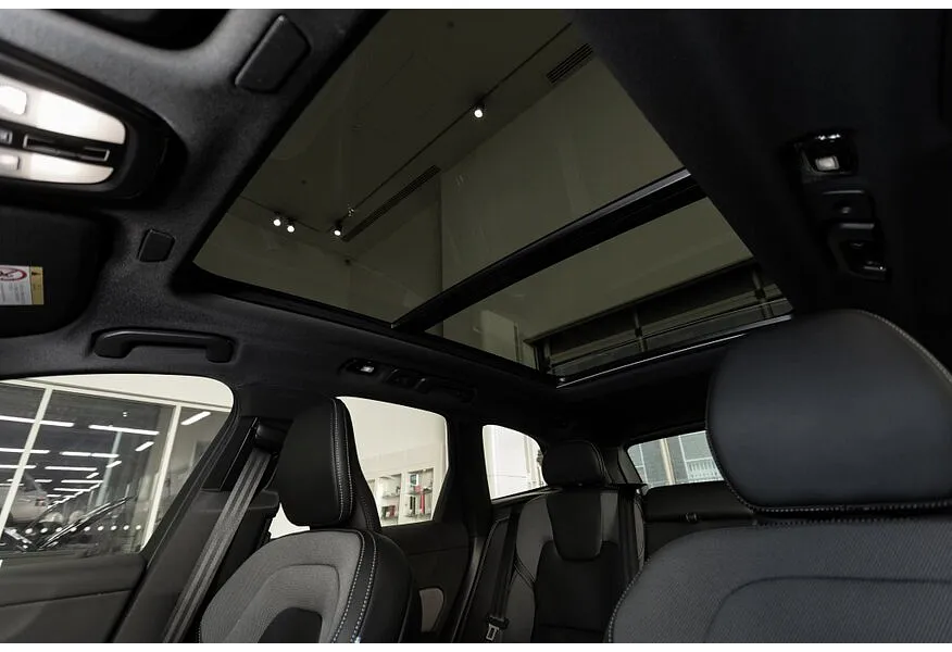 Volvo XC60 2.0 AT AWD (264 л.с.) Luxury Edition Черный в АВИЛОН. Слайд №13