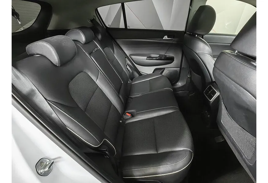 Kia Sportage 2.0 MPI AT AWD (150 л.с.) Premium Белый в АВИЛОН. Слайд №16