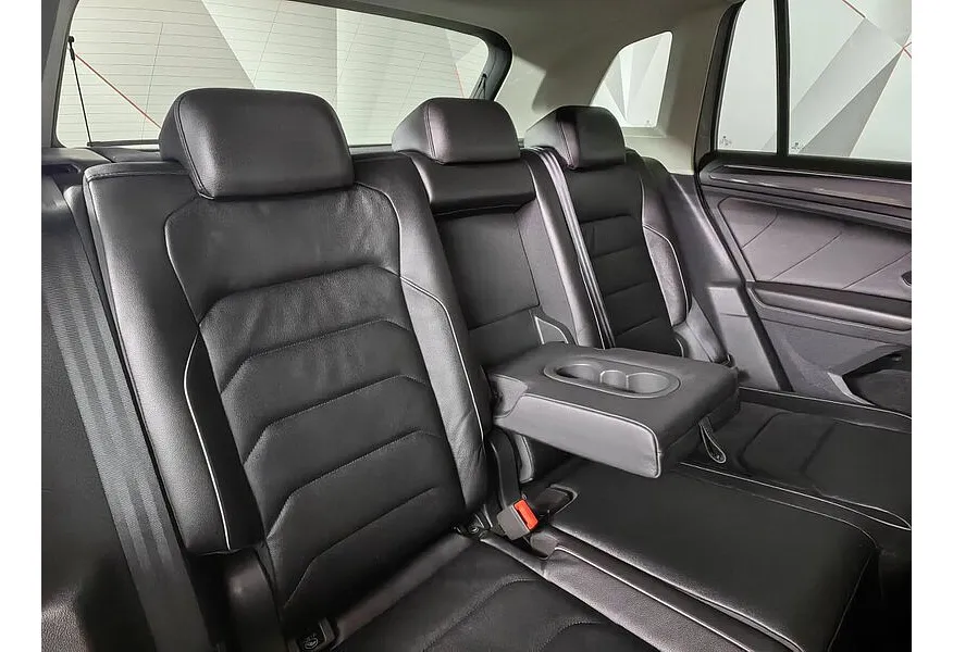 АВИЛОН - Volkswagen Tiguan 2.0 TSI 4Motion DSG (220 л.с.) Highline Серебристый - slide 9