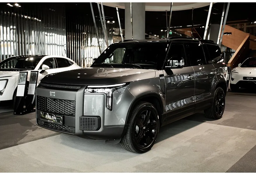 АВИЛОН - ROX 01 1.5 AT 4WD (475 л.с.) 7 мест Family Серый - slide 0