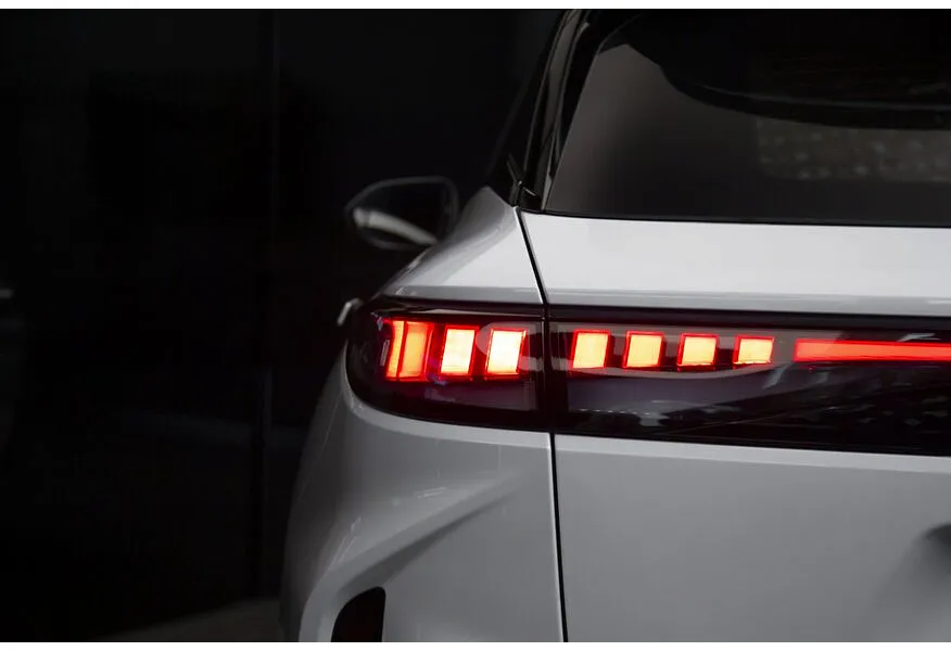 EXEED RX 2.0T DCT 4WD (197 л.с.) Urban Белый в АВИЛОН. Слайд №14