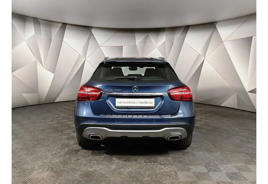 Mercedes-Benz GLA 200 7G-DCT (150 л.с.) Особая серия Синий в АВИЛОН. Слайд №8
