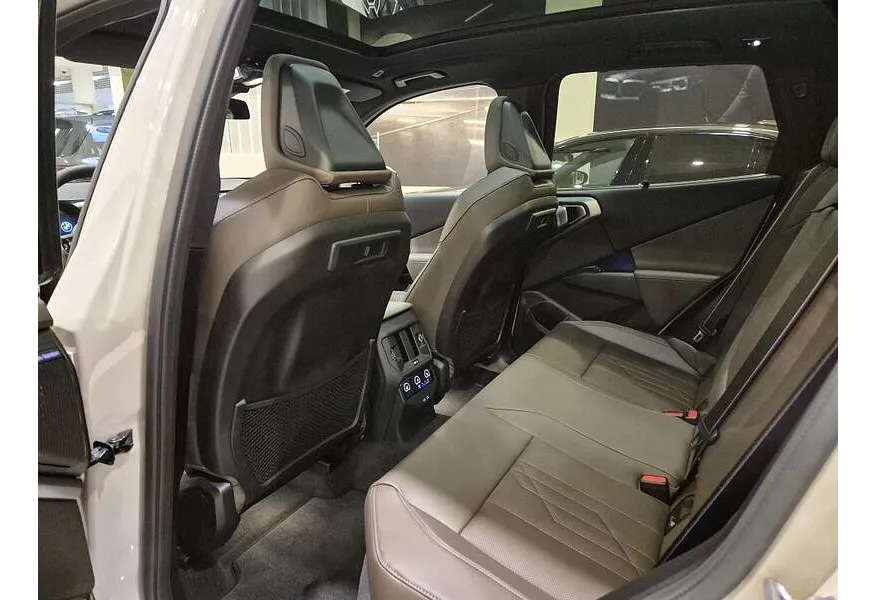 BMW X3 xDrive20i AT (190 л.с.) Серый в АВИЛОН. Слайд №9 BMW X3 xDrive20i AT (190 л.с.) Серый в АВИЛОН. Слайд №9