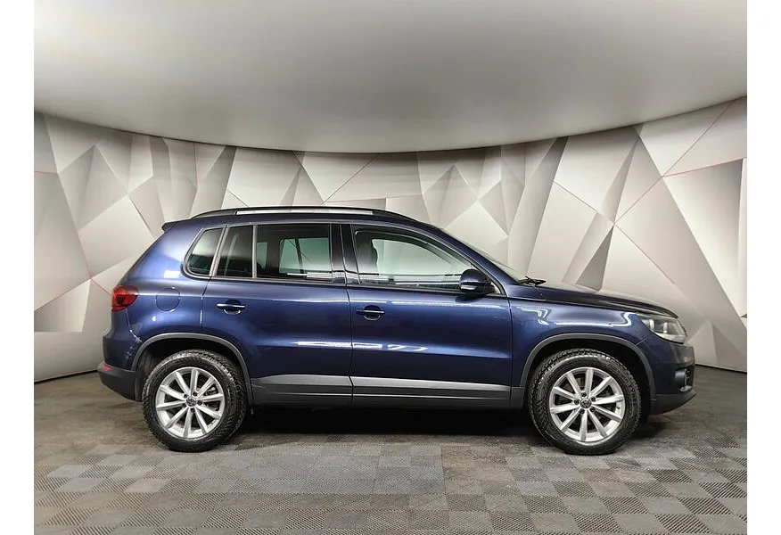 Volkswagen Tiguan 1.4 TSI BlueMotion MT (122 л.с.) Trend & Fun Синий в АВИЛОН. Слайд №6