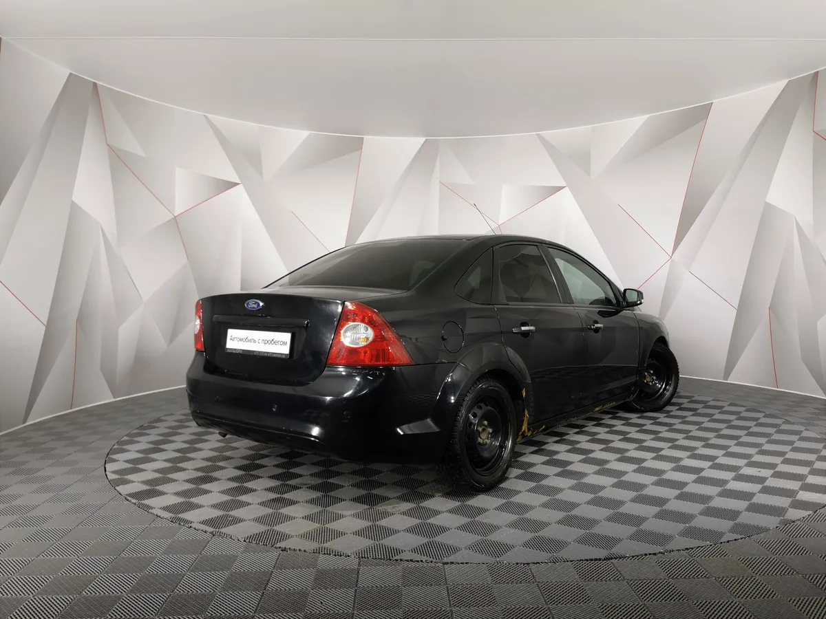 Ford Focus 2.0 AT (145 л.с.) Черный в АВИЛОН. Слайд №2