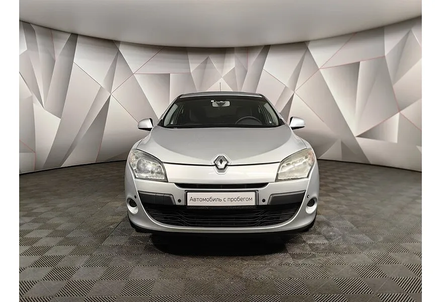 Renault Megane 1.6 MT (106 л.с.) Голубой в АВИЛОН. Слайд №7 Renault Megane 1.6 MT (106 л.с.) Голубой в АВИЛОН. Слайд №7