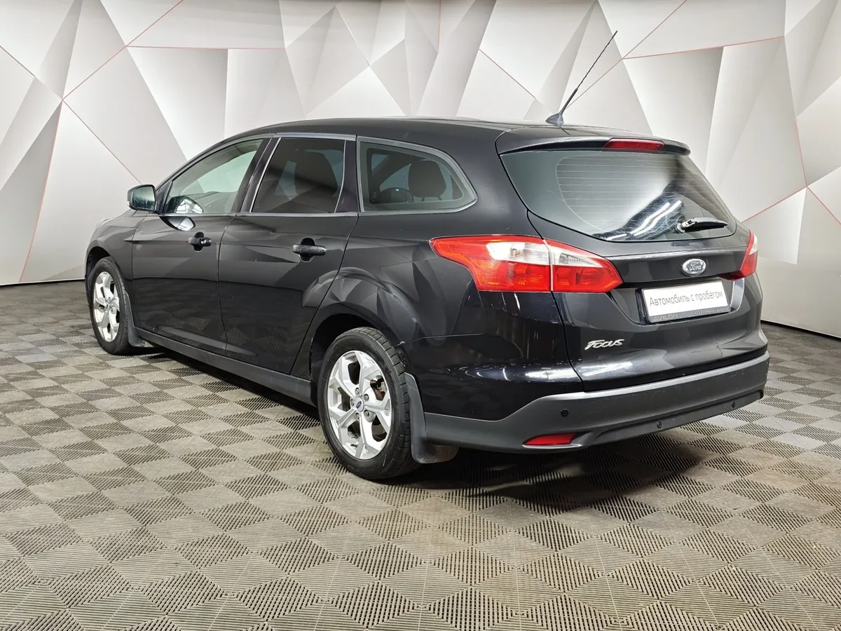 Ford Focus 1.6 MT (125 л.с.) Trend Черный в АВИЛОН. Слайд №4