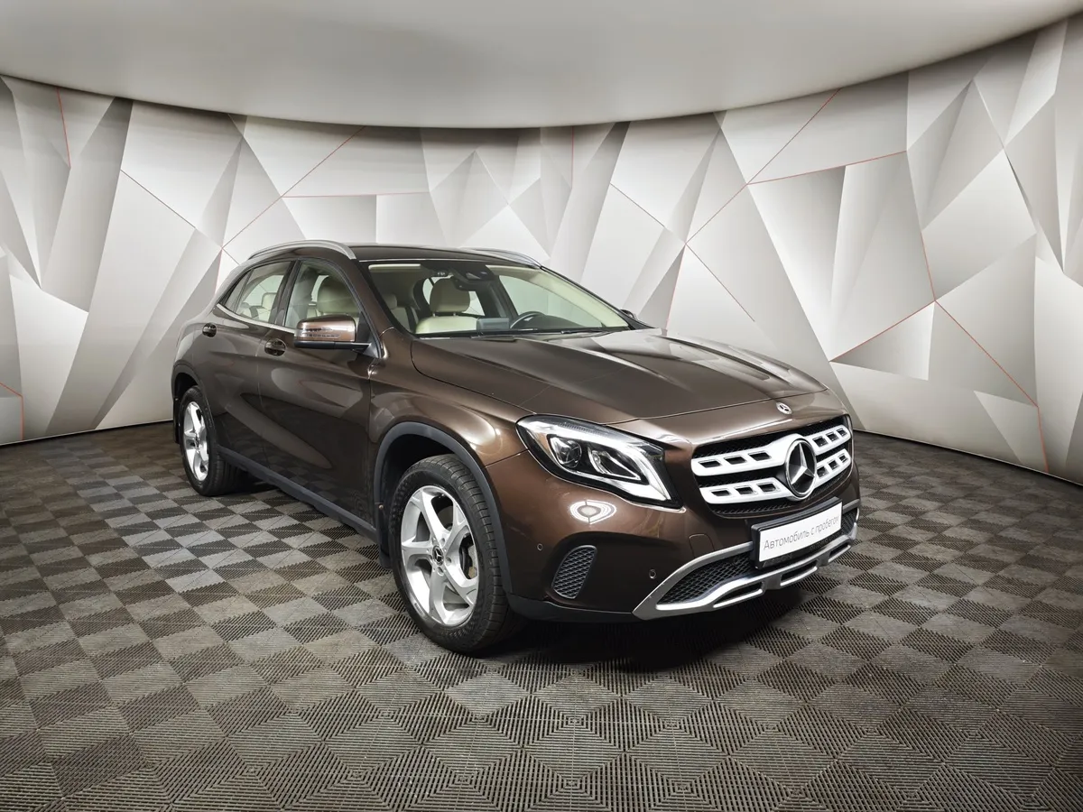 Mercedes-Benz GLA 250 7G-DCT 4MATIC (211 л.с.) Особая серия Коричневый в АВИЛОН. Слайд №3