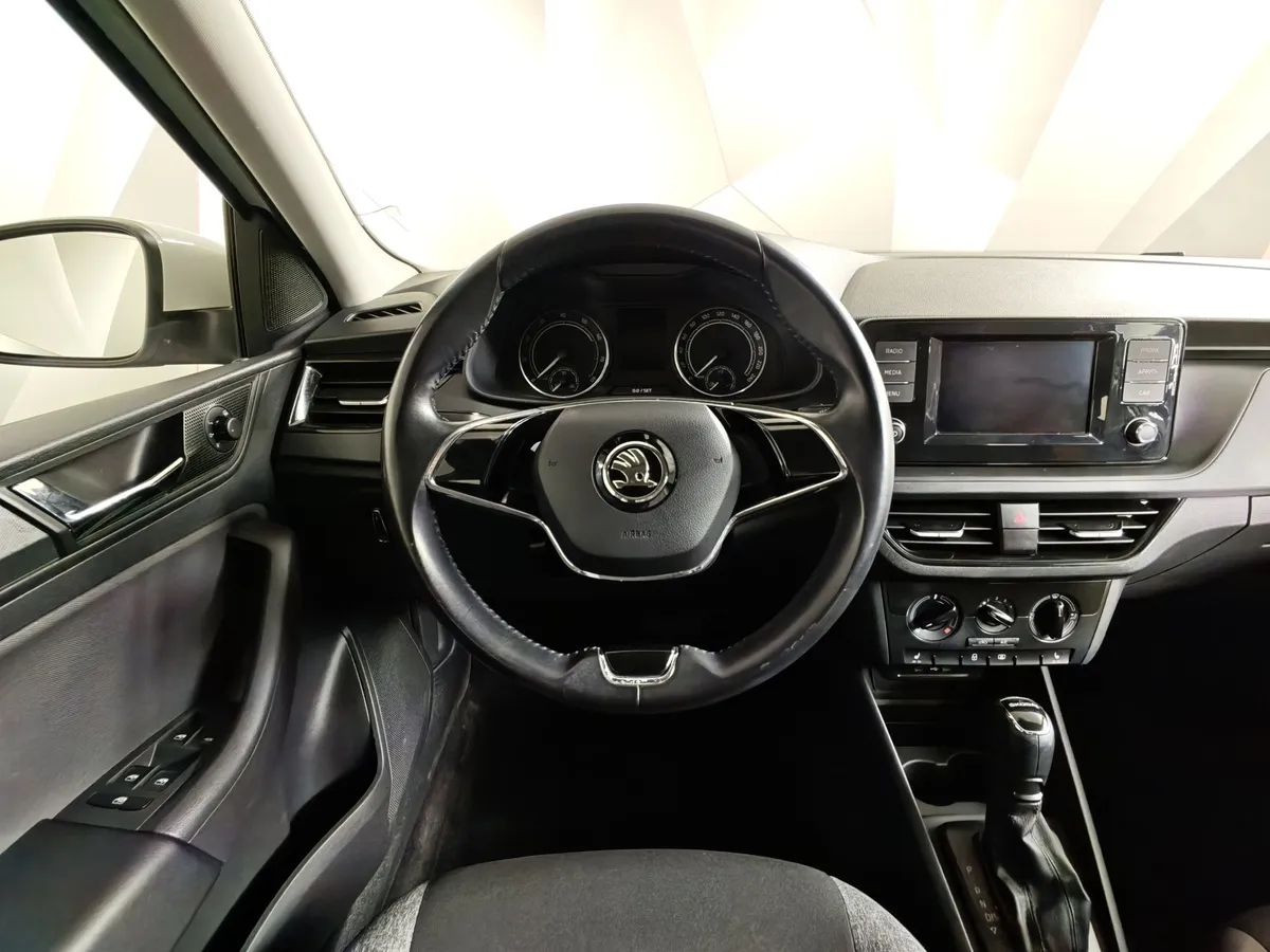 Skoda Rapid 1.6 AT (110 л.с.) Белый в АВИЛОН. Слайд №20