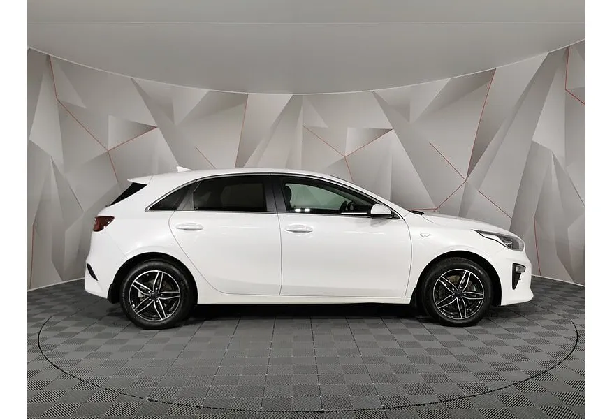 LIVE. Слайд №4