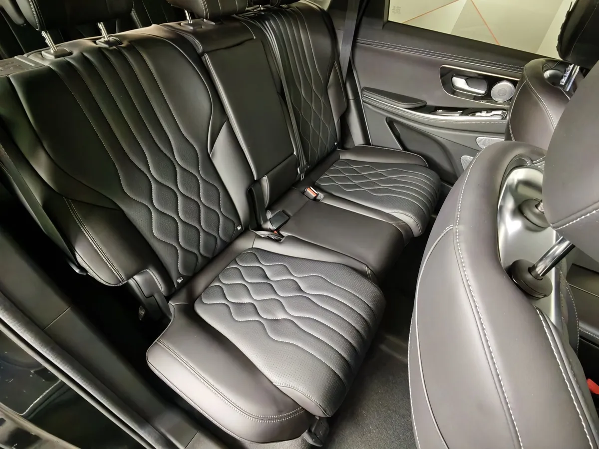 EXEED VX 2.0 AT AWD (249 л.с.) 7 мест President Черный в АВИЛОН. Слайд №17
