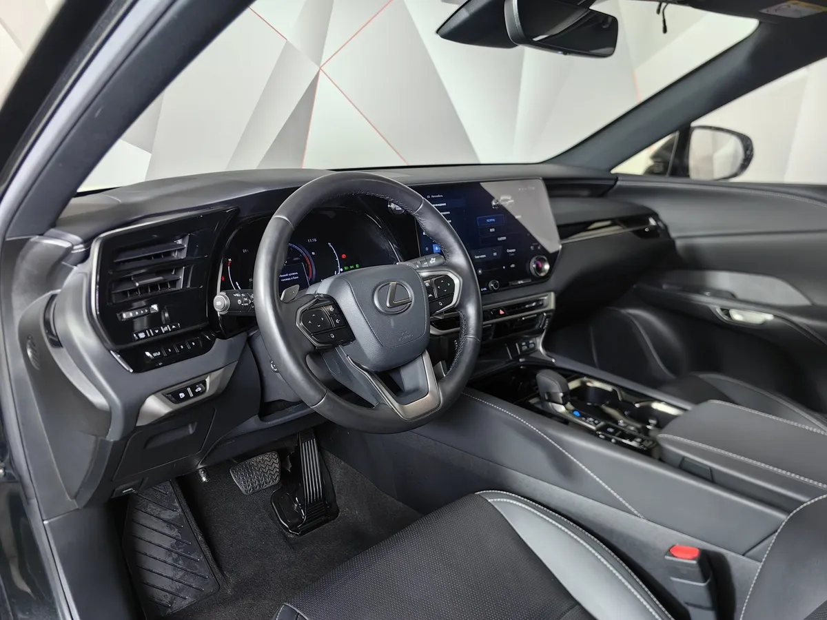 Lexus RX 350 AT AWD (279 л.с.) Executive Черный в АВИЛОН. Слайд №18
