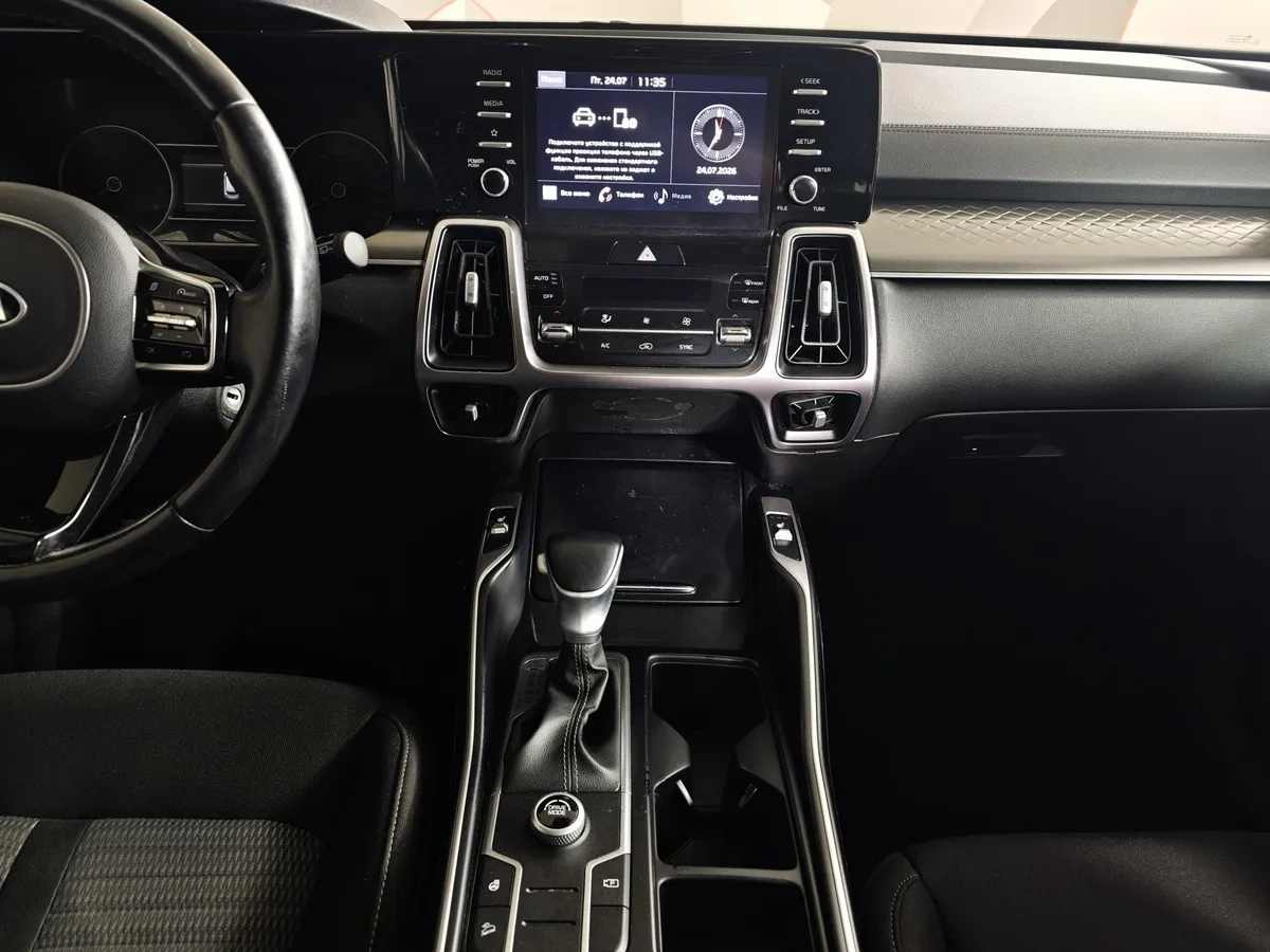 Kia Sorento 2.5 MPI 2WD AT (180 л.с.) Classic Белый в АВИЛОН. Слайд №15