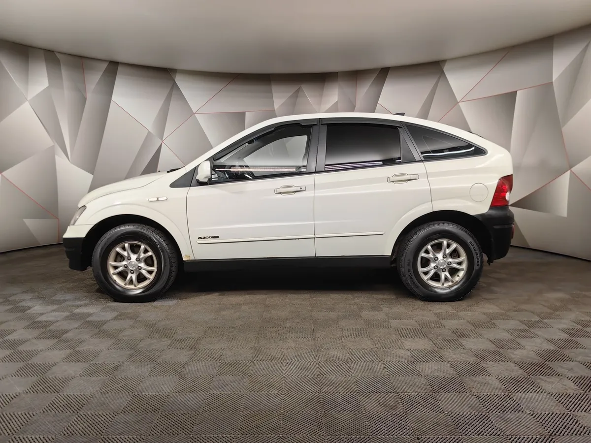 SsangYong Actyon 2.0 TD MT 2WD (141 л.с.) Белый в АВИЛОН. Слайд №5