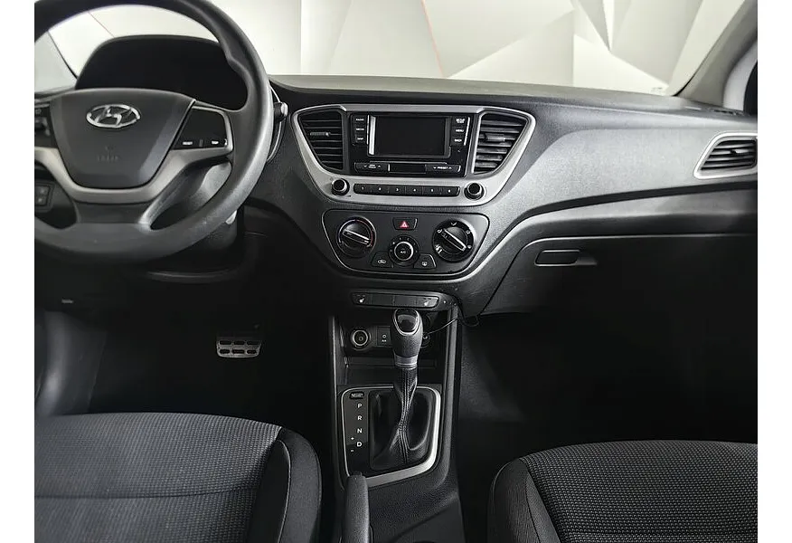 Hyundai Solaris 1.6 AT (123 л.с.) Comfort Серый в АВИЛОН. Слайд №15 Hyundai Solaris 1.6 AT (123 л.с.) Comfort Серый в АВИЛОН. Слайд №15