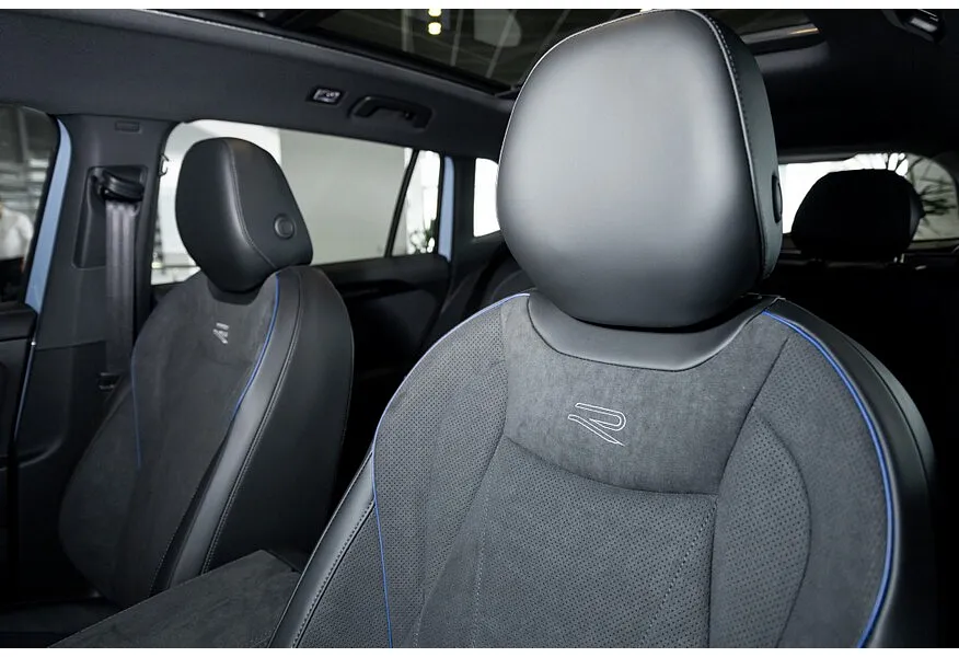 Volkswagen Tiguan 380 TSI 2.0 DSG 4WD (220 л.с.) R-Line Черный в АВИЛОН. Слайд №11