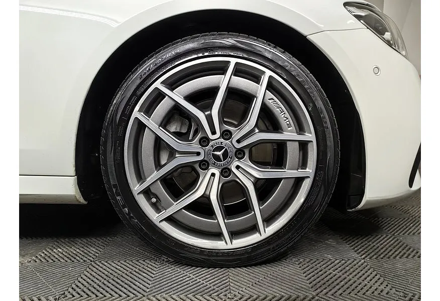 Mercedes-Benz E-Класс E 200 4MATIC 9G-TRONIC (184 л.с.) Exclusive Белый в АВИЛОН. Слайд №9