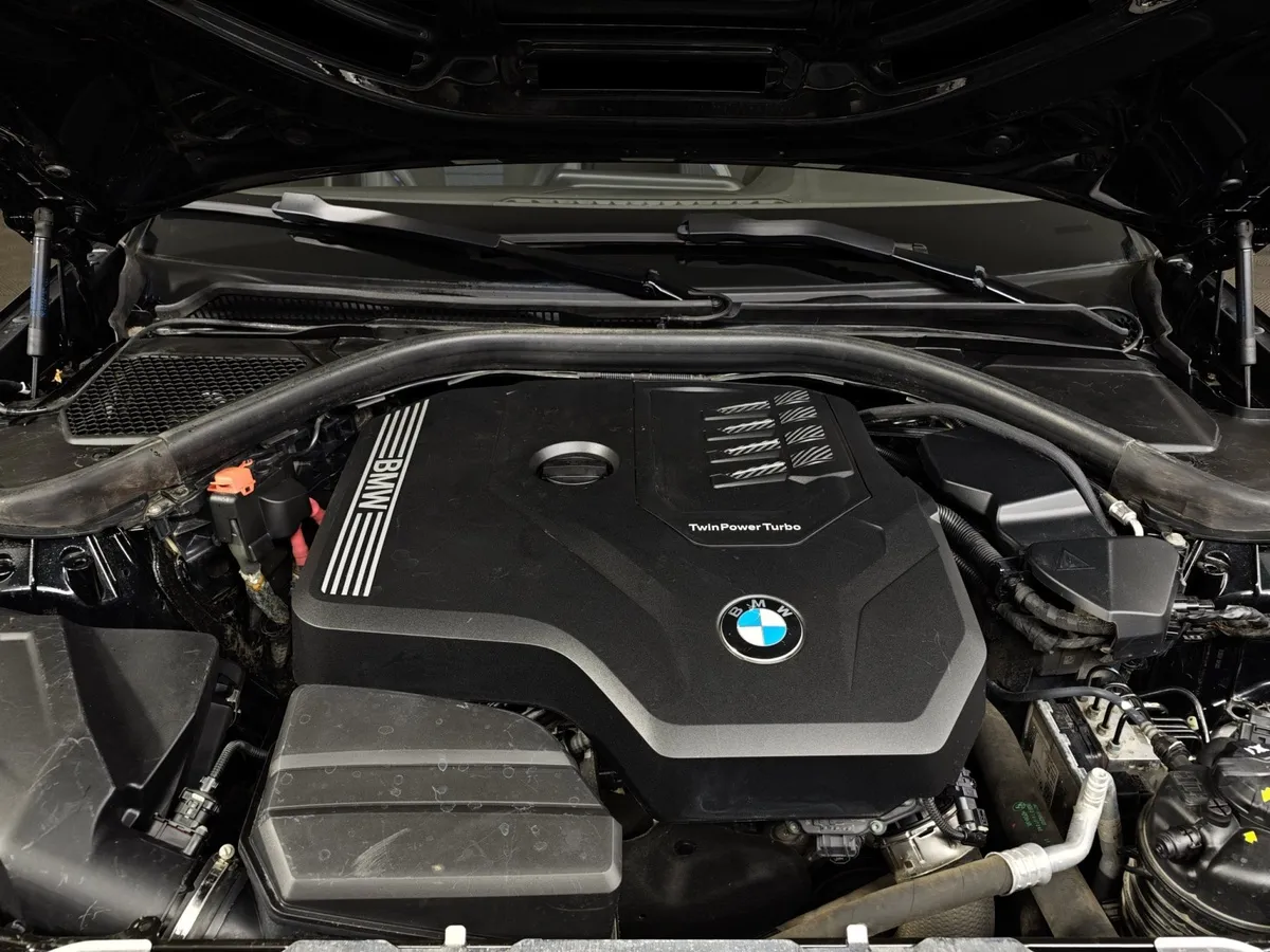 BMW 3 серия 320i xDrive (184 л.с.) Черный в АВИЛОН. Слайд №10