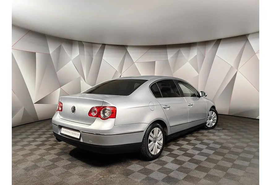 Volkswagen Passat 1.8 TSI AT (160 л.с.) Серебристый в АВИЛОН. Слайд №2