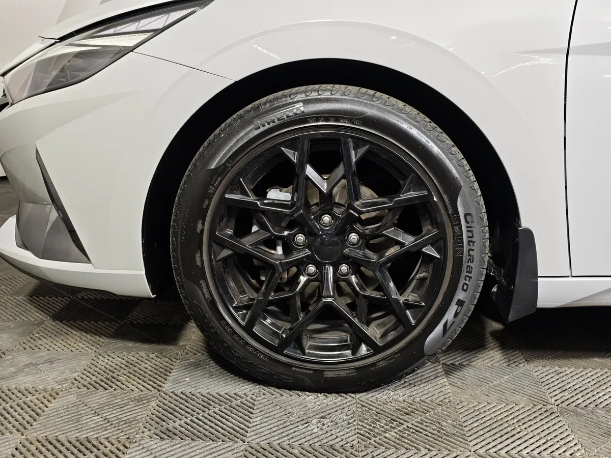 Hyundai Elantra 1.6 AT FWD (128 л.с.) Style Серый в АВИЛОН. Слайд №9