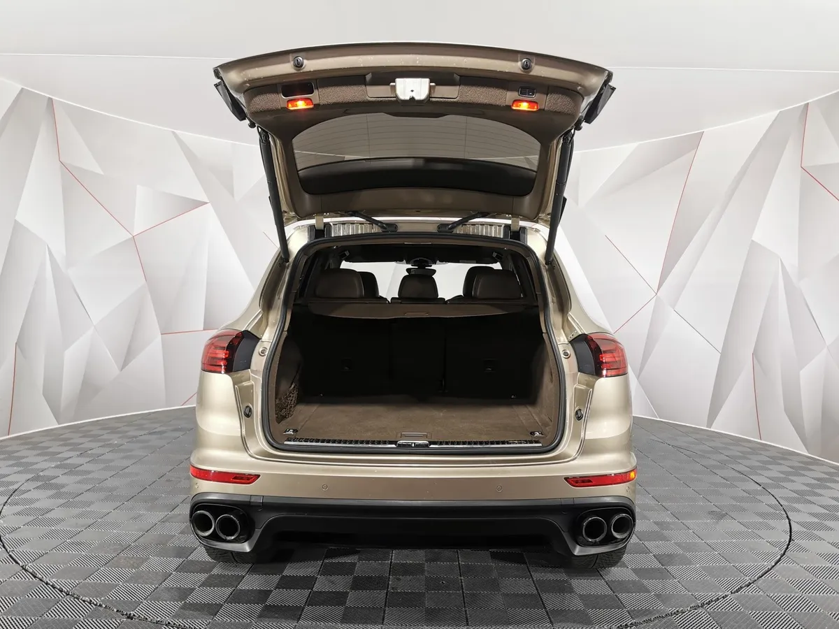 Porsche Cayenne S 3.6 Tiptronic S AWD (420 л.с.) Коричневый в АВИЛОН. Слайд №11