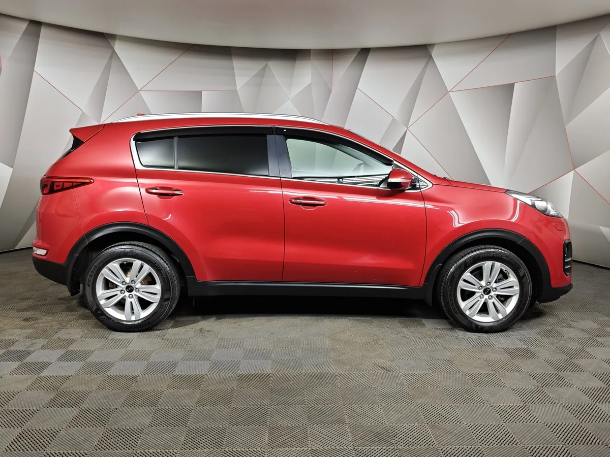 Kia Sportage 2.0 AT (150 л.с.) Красный в АВИЛОН. Слайд №6