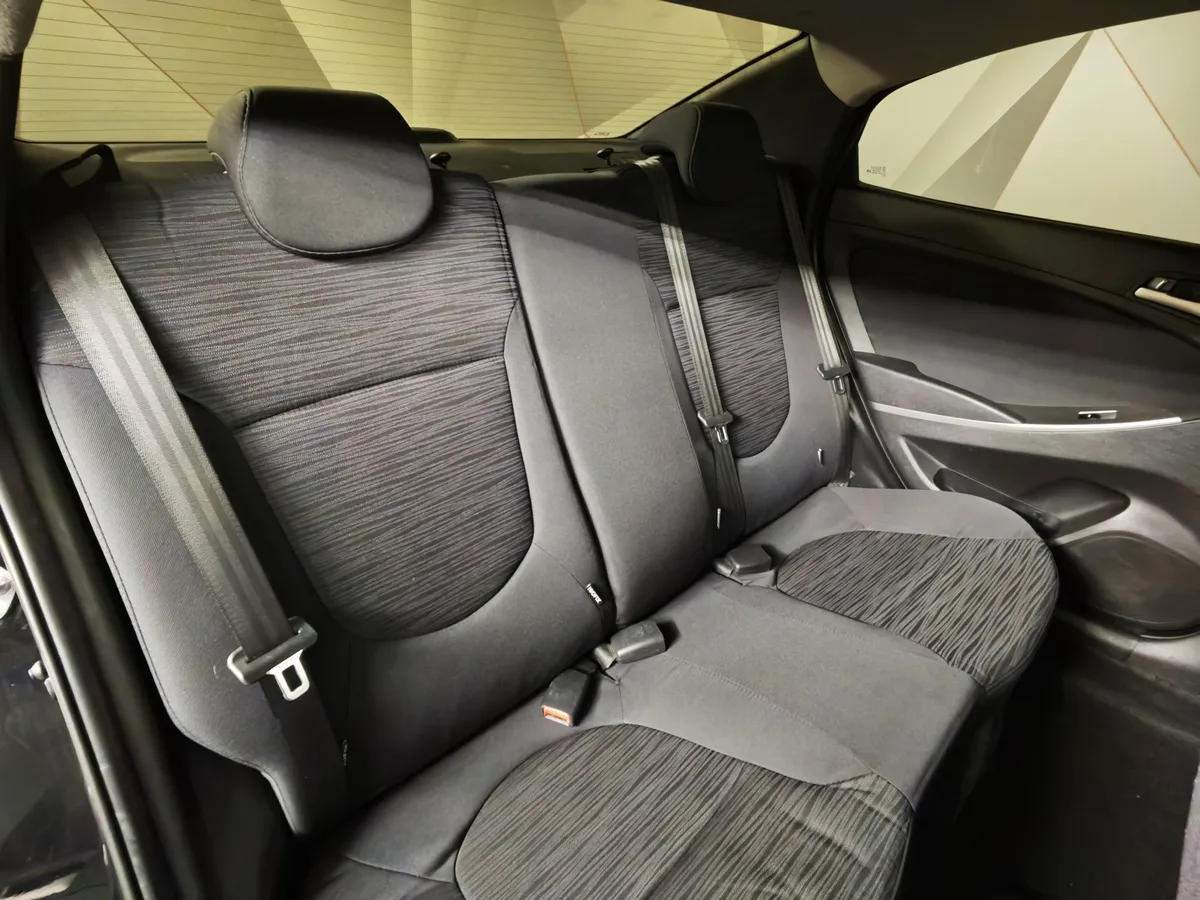 Hyundai Solaris 1.6 AT (123 л.с.) Comfort Черный в АВИЛОН. Слайд №17