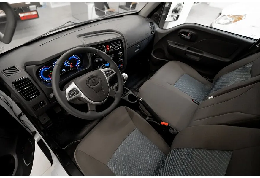 Sollers Argo 2.0d MT RWD LWB (130 л.с.) 3.5T Белый в АВИЛОН. Слайд №4