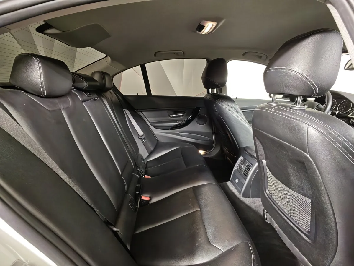 BMW 3 серия 318i AT (136 л.с.) Белый в АВИЛОН. Слайд №13