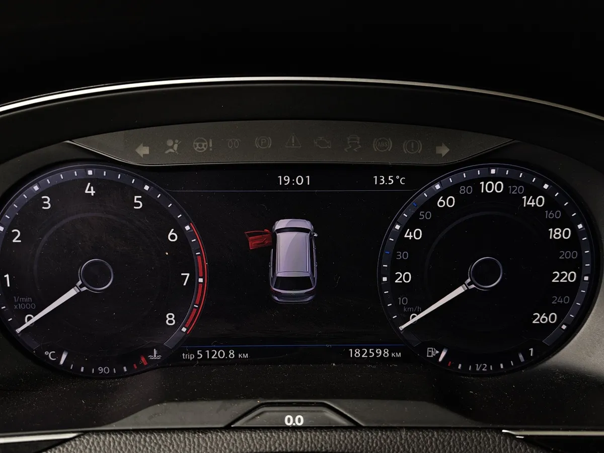 Volkswagen Passat 2.0 TSI BlueMotion DSG 4motion (220 л.с.) Красный в АВИЛОН. Слайд №16