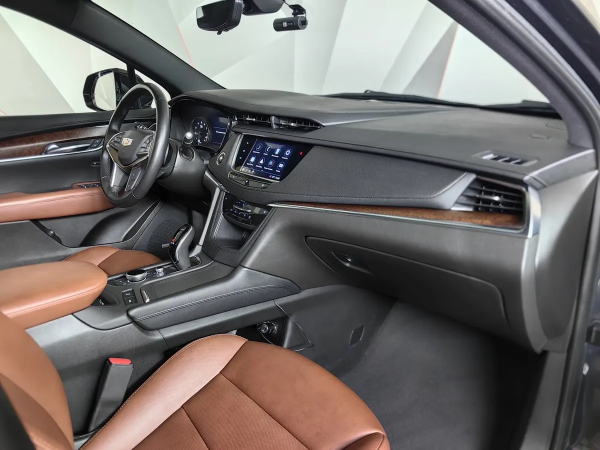 Cadillac XT5 2.0T АТ AWD (200 л.с.) Sport Черный в АВИЛОН. Слайд №12