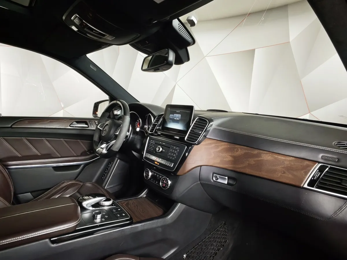 Mercedes-Benz GLS 63 4MATIC 7G-TRONIC PLUS (585 л.с.) Черный в АВИЛОН. Слайд №13
