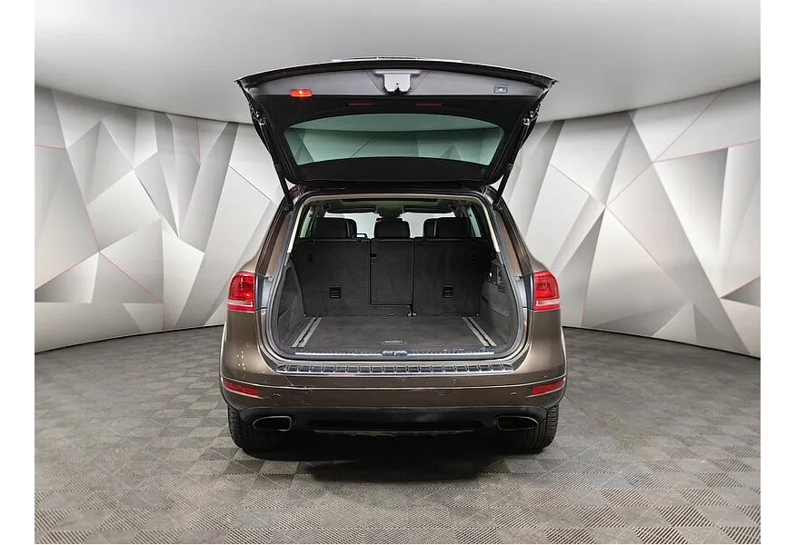 Volkswagen Touareg 3.0 TDI Tiptronic 4Motion (245 л.с.) Коричневый в АВИЛОН. Слайд №12