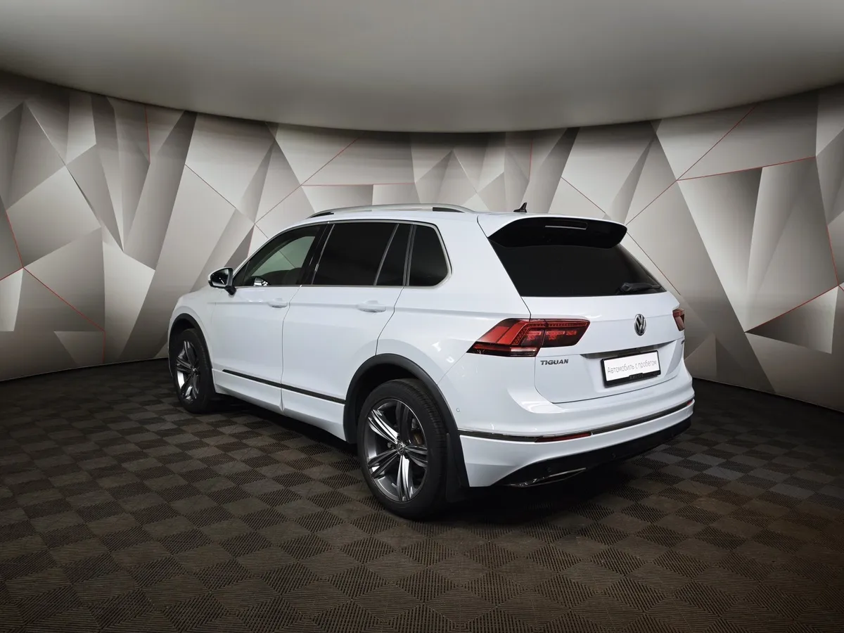 Volkswagen Tiguan 2.0 TSI 4Motion DSG (220 л.с.) R-Line Белый в АВИЛОН. Слайд №4