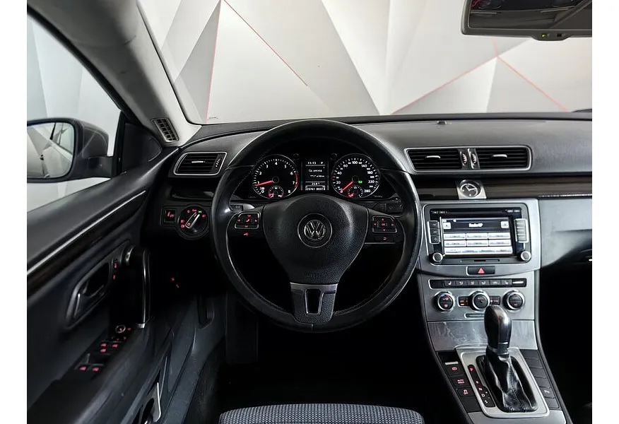 Volkswagen Passat CC 1.8 TSI DSG (152 л.с.) Бежевый в АВИЛОН. Слайд №19