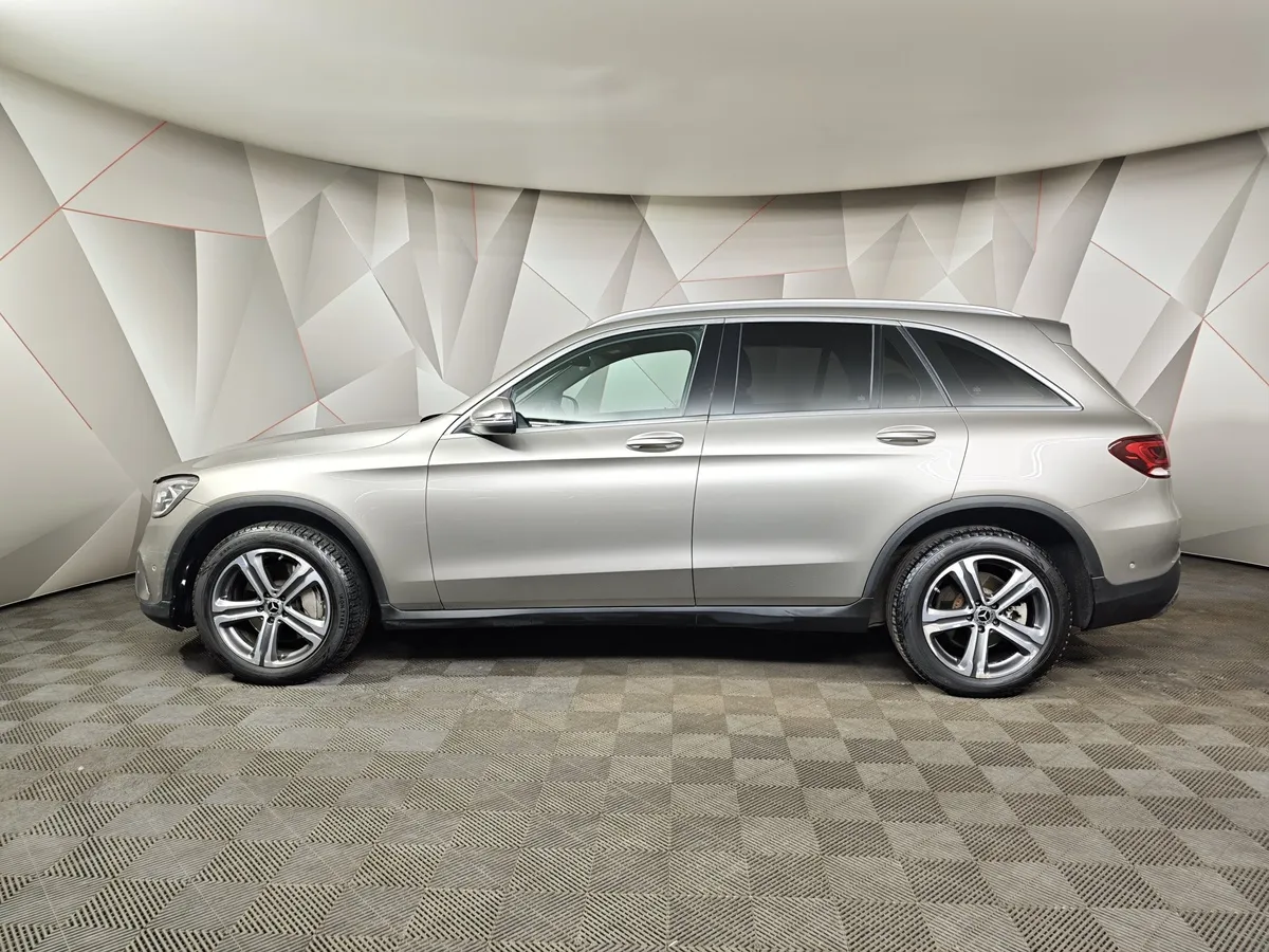 Mercedes-Benz GLC 200 9G-TRONIC 4MATIC (197 л.с.) Premium Серый в АВИЛОН. Слайд №5