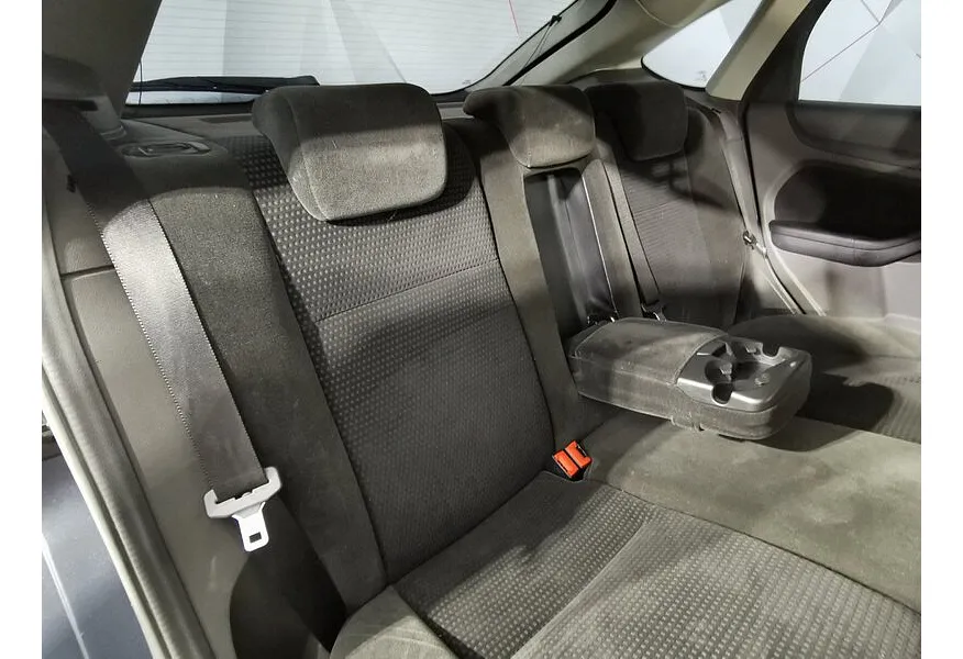 АВИЛОН - Ford Focus 2.0 MT (145 л.с.) Ghia Серый - slide 11