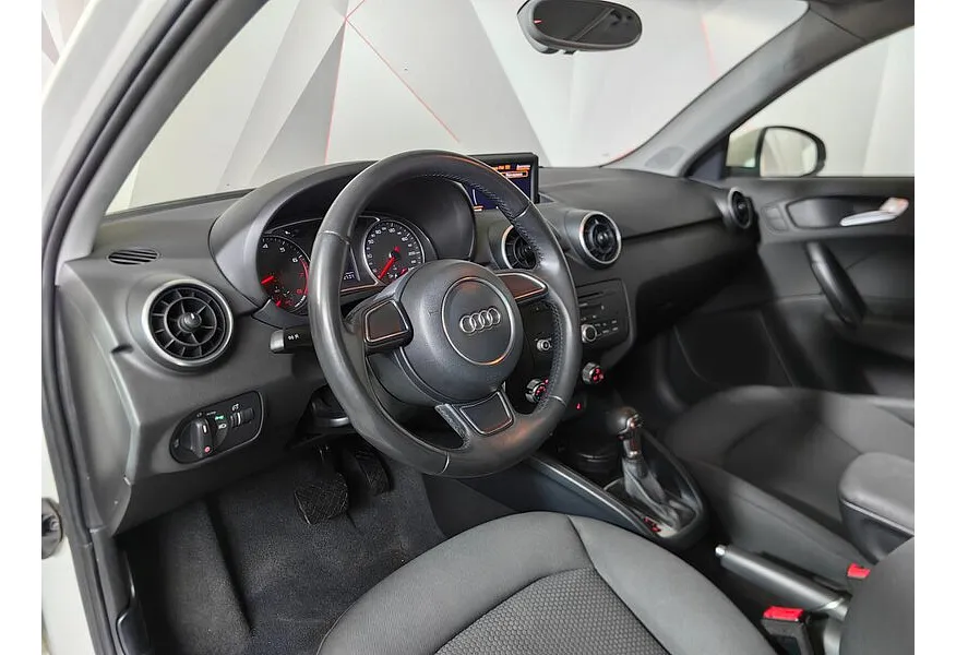 Audi A1 1.4 TFSI S-tronic (122 л.с.) Белый в АВИЛОН. Слайд №19