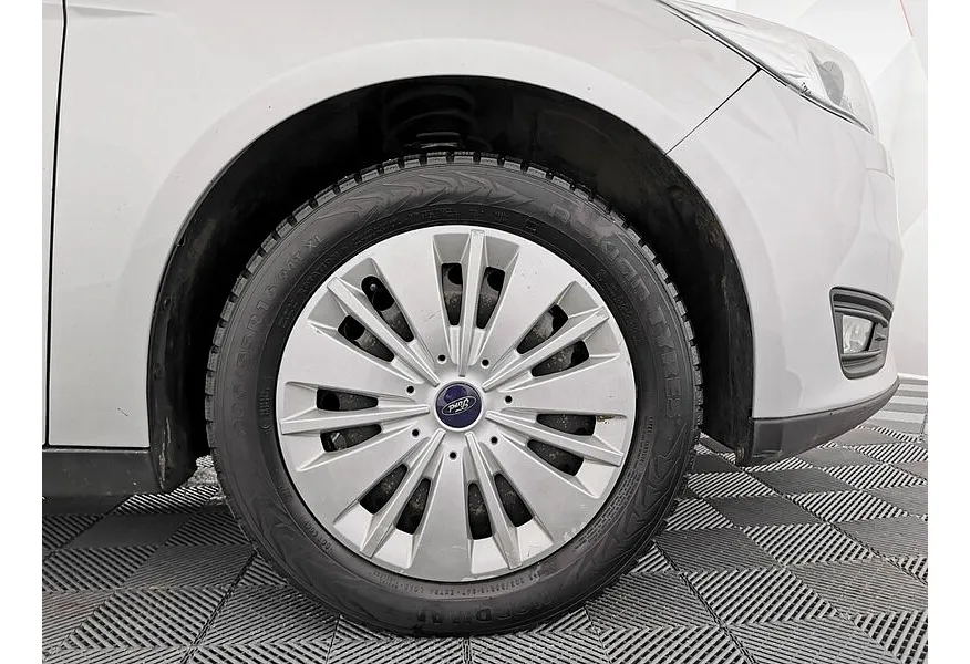 Ford Focus 1.6 Ti-VCT MT (125 л.с.) Special Edition Серебристый в АВИЛОН. Слайд №9