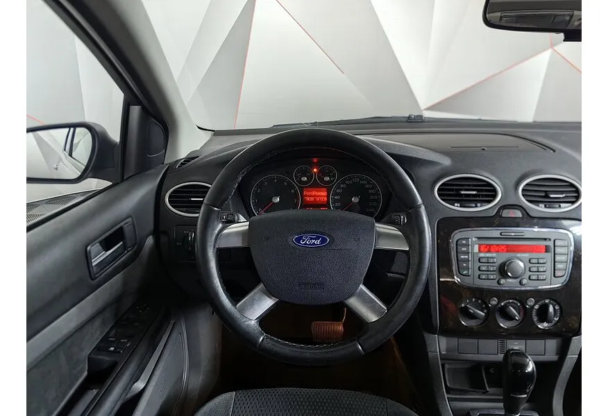 Ford Focus 1.6 AT (101 л.с.) Ghia Серебристый в АВИЛОН. Слайд №19