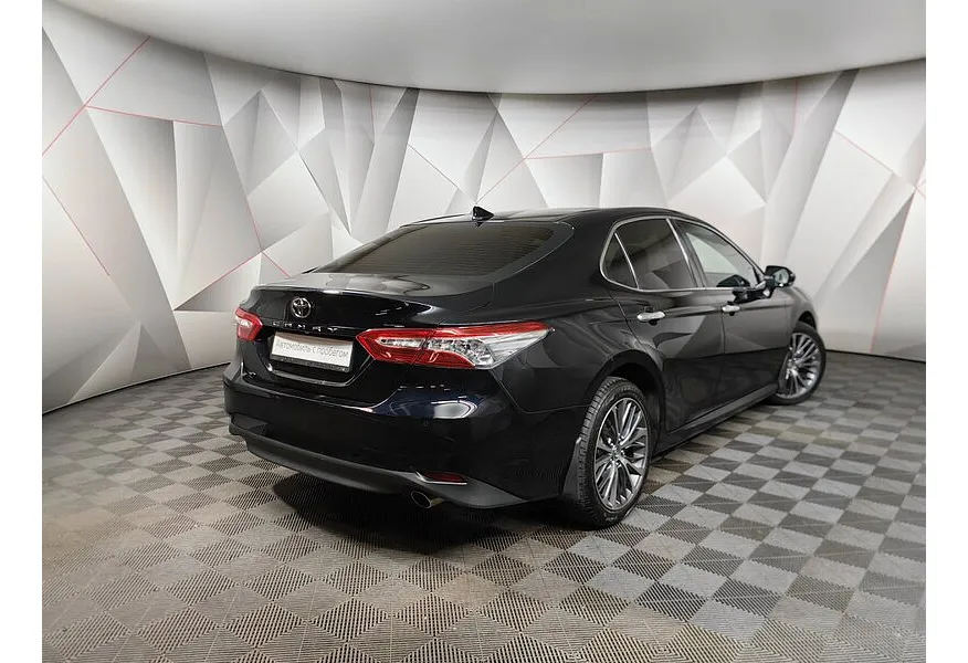 Toyota Camry 2.5 AT (181 л.с.) Черный в АВИЛОН. Слайд №8