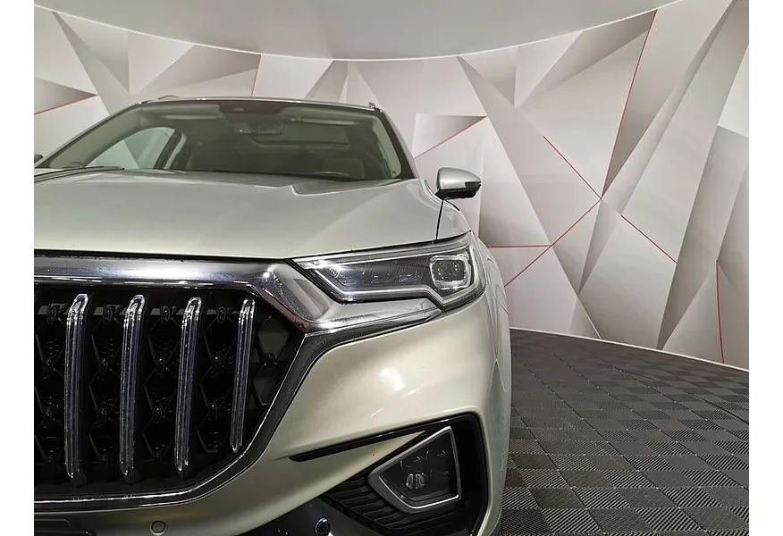 Hongqi HS5 2.0 AT 4WD (224 л.с.) Deluxe Желтый в АВИЛОН. Слайд №10