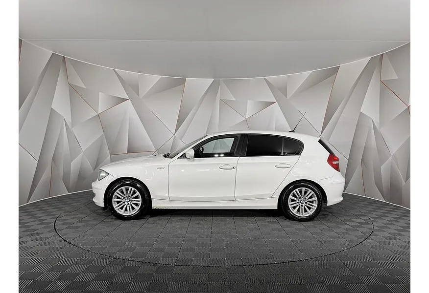 BMW 1 серия 116i AT (115 л.с.) Белый в АВИЛОН. Слайд №5 BMW 1 серия 116i AT (115 л.с.) Белый в АВИЛОН. Слайд №5