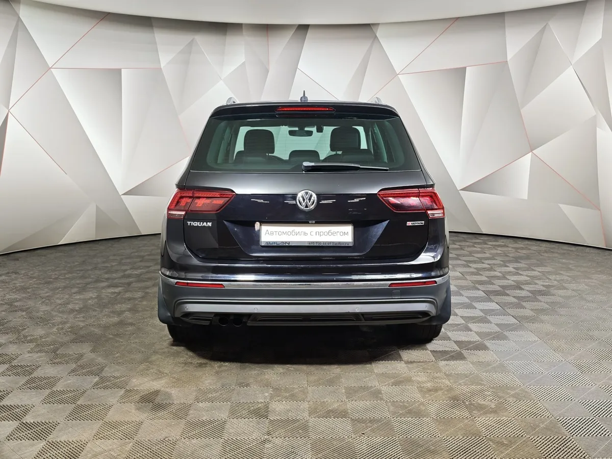 Volkswagen Tiguan 2.0 TSI 4Motion AT (180 л.с.) Exclusive Черный в АВИЛОН. Слайд №8