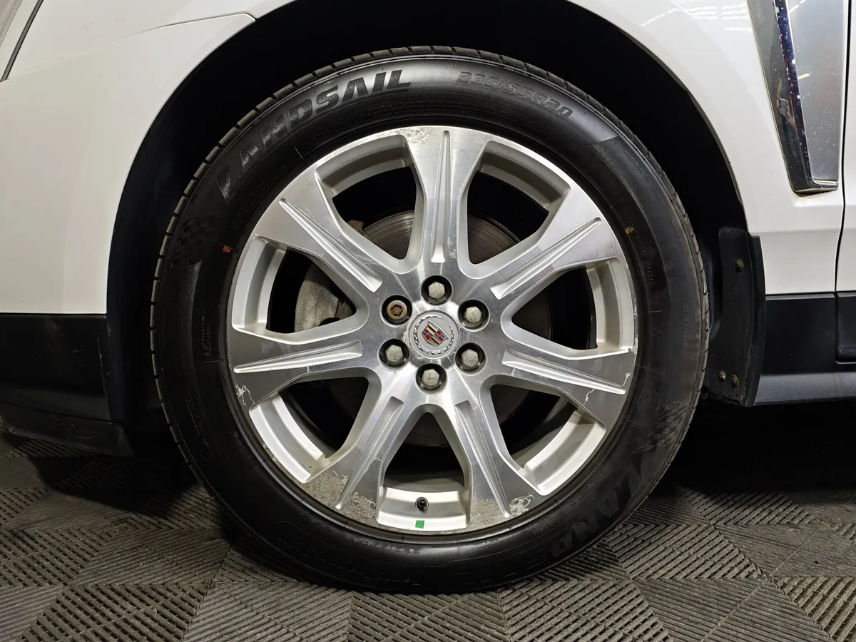 Cadillac SRX 3.0 AT (249 л.с.) Белый в АВИЛОН. Слайд №9