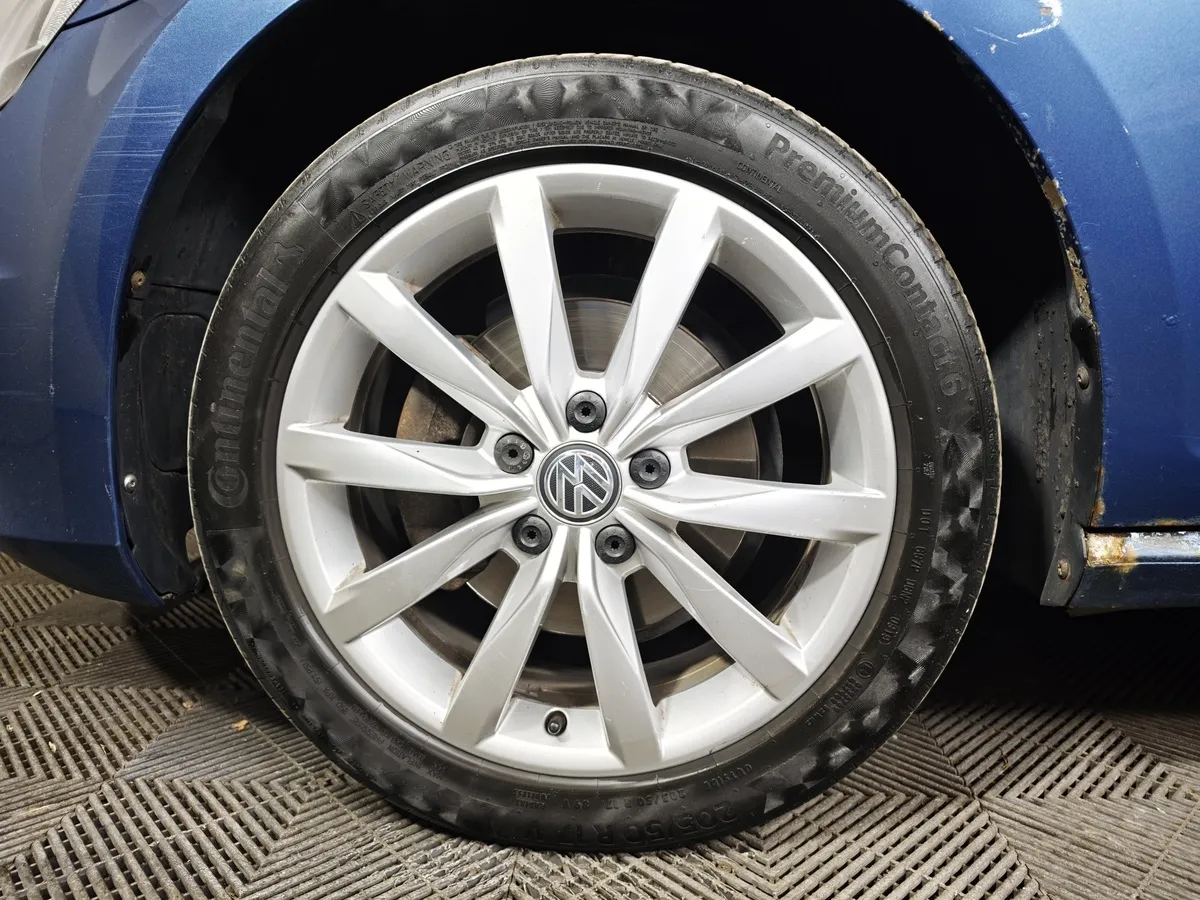 Volkswagen Golf 1.4 TSI МТ (125 л.с.) Comfortline Голубой в АВИЛОН. Слайд №9