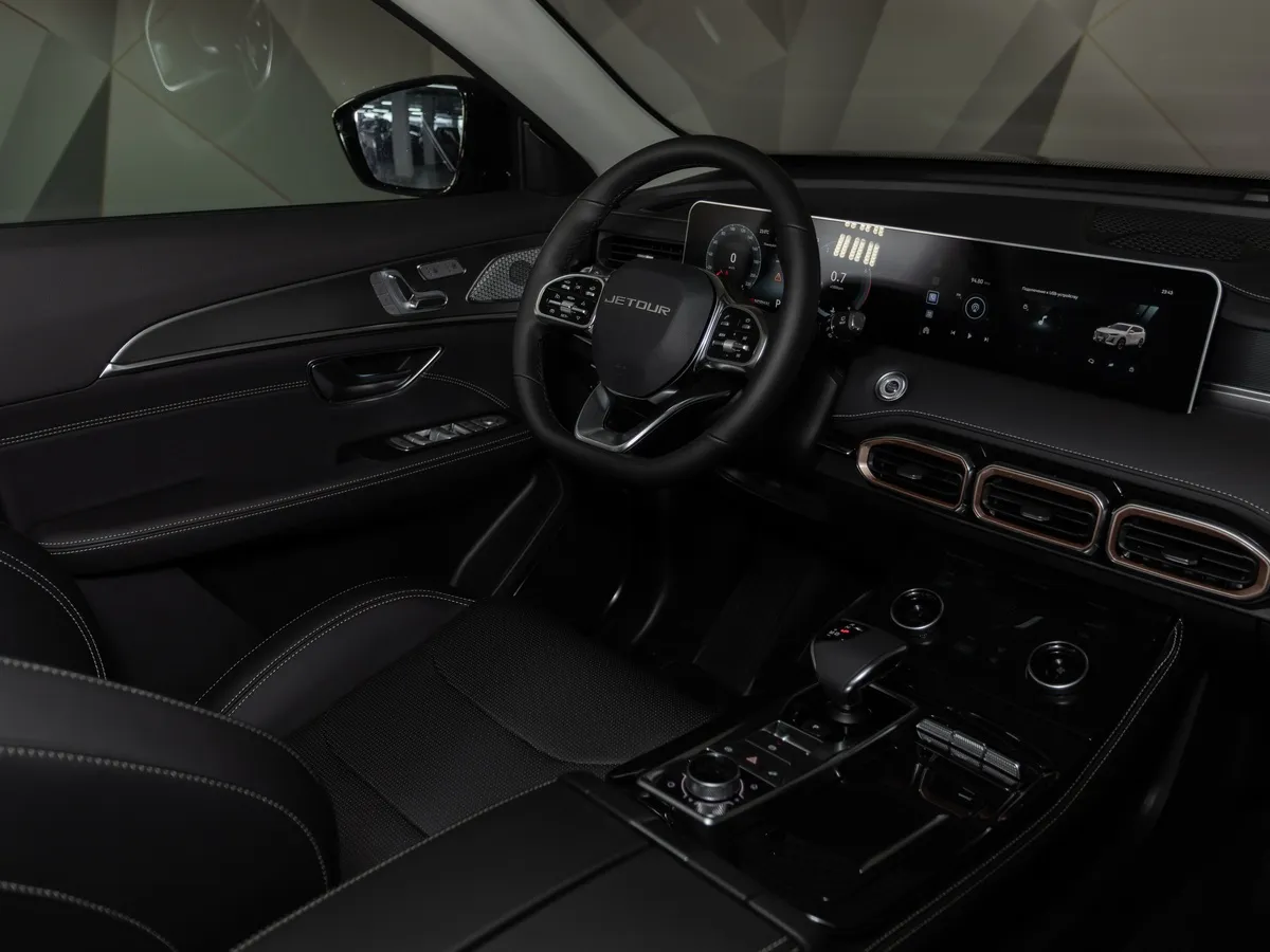 JETOUR X70 Plus 1.6 DCT (190 л.с.) Luxury Черный в АВИЛОН. Слайд №7