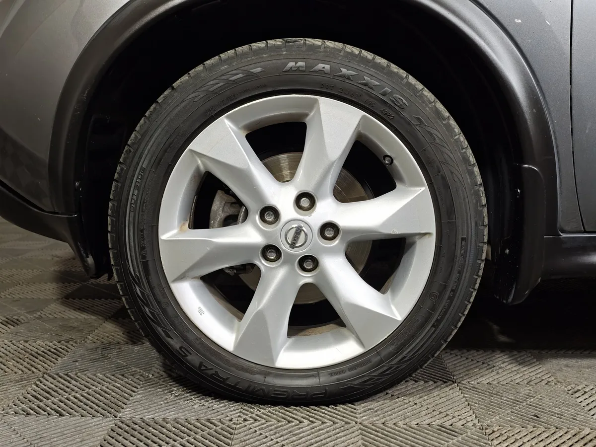 Nissan Juke 1.6 CVT (117 л.с.) Серый в АВИЛОН. Слайд №9