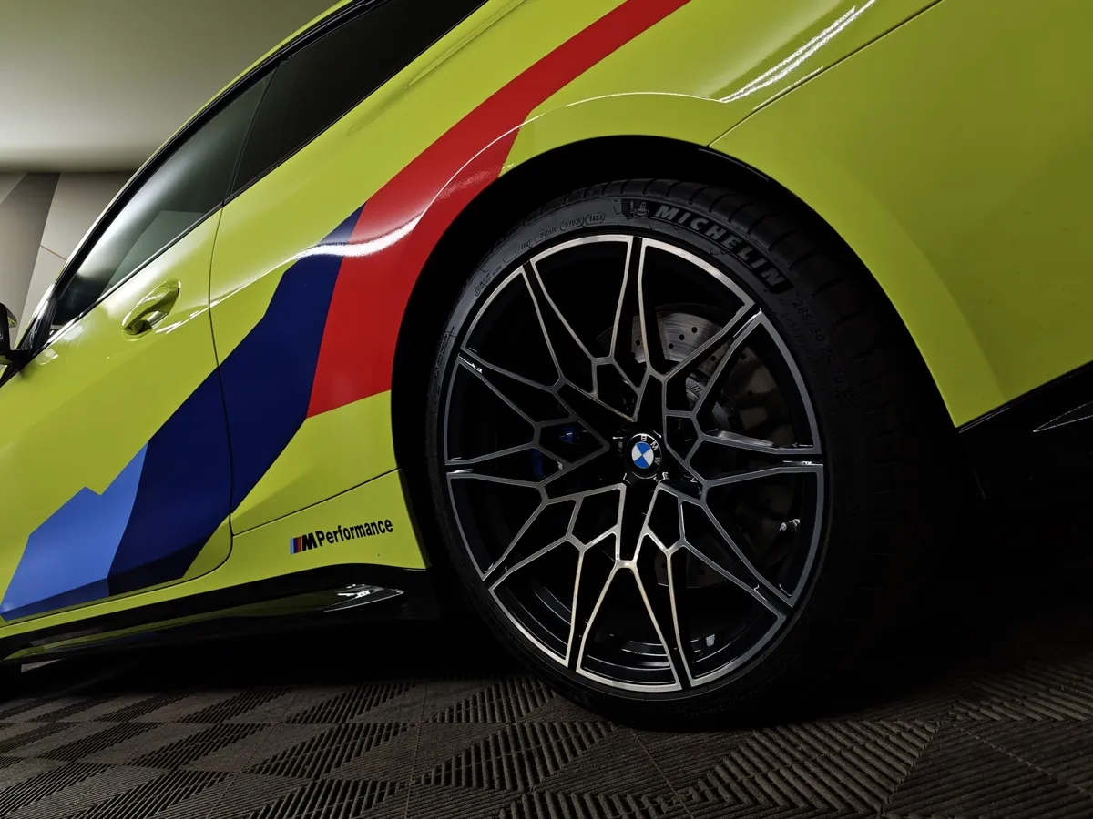 BMW M4 3.0 M Steptronic AT (510 л.с.) Competition Желтый в АВИЛОН. Слайд №19