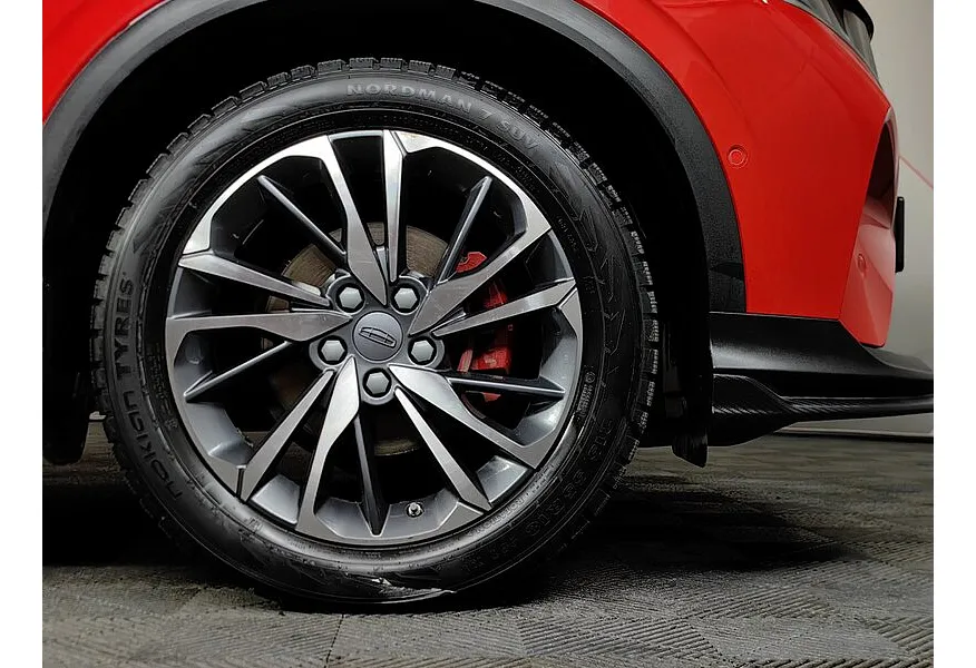 Geely Coolray 1.5T 7DCT 2WD (150 л.с.) Flagship Sport Красный в АВИЛОН. Слайд №9